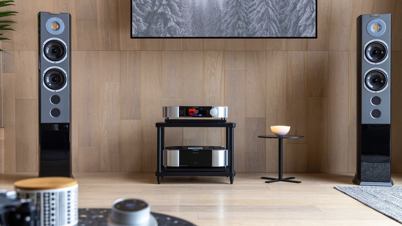 Moon by Simaudio North Collection Hi-Fi Components